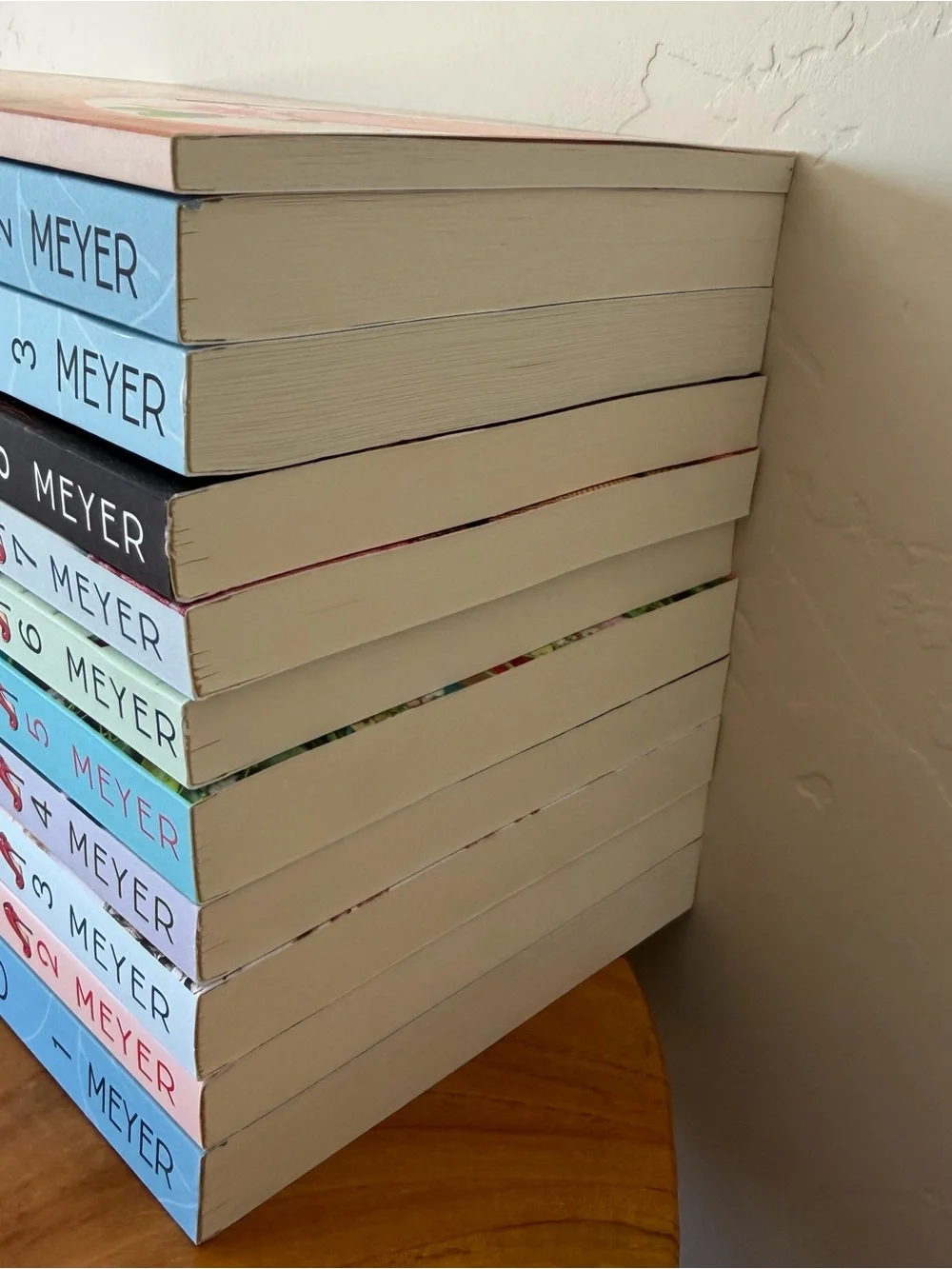 Lot 11 Red Stiletto Book Club Set Series Books 1-8 By Anne-Marie Meyer